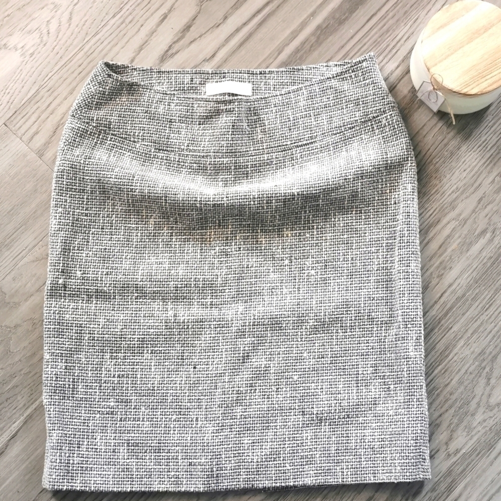 EUC  Vintage VALENTINO Italian authentic Size 8 Houndstooth weave skirt